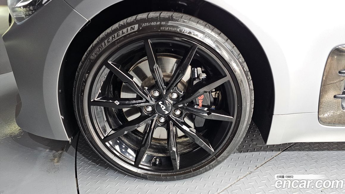 Kia Stinger 2023