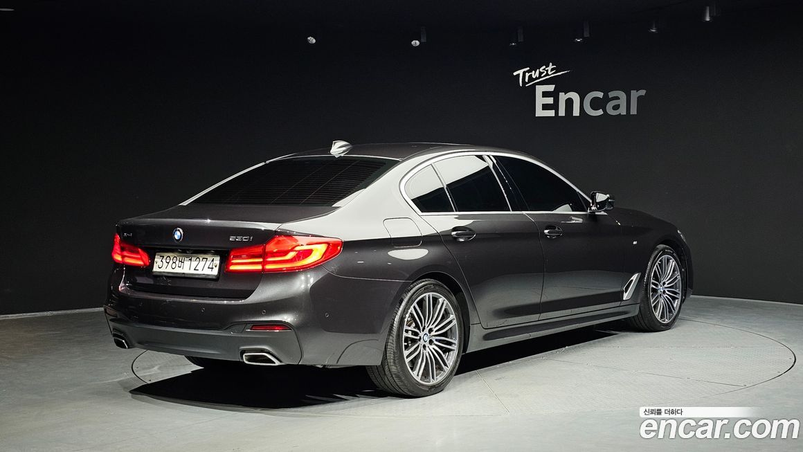 BMW 5-Series 2020