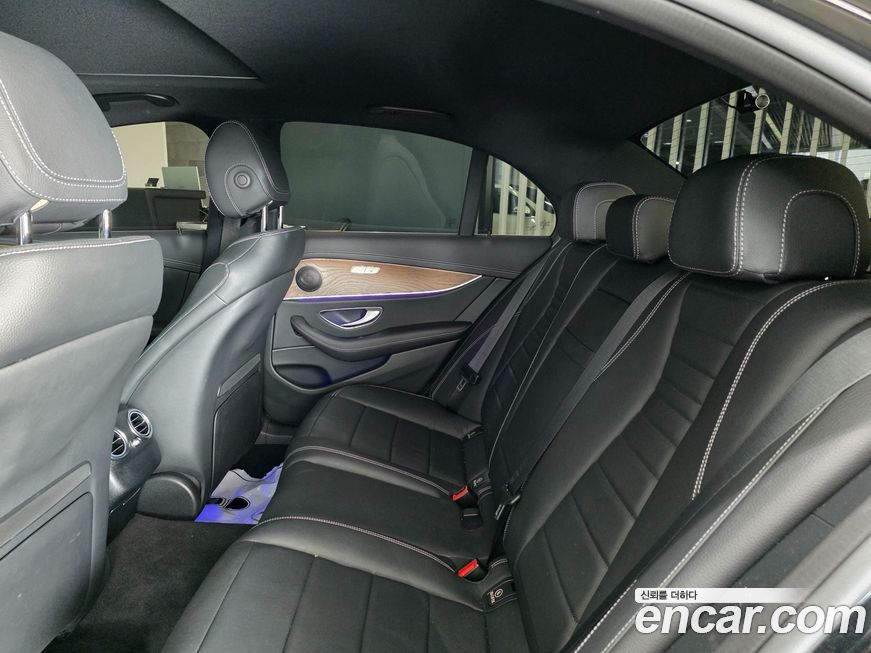 Mercedes-Benz E-Class 2021