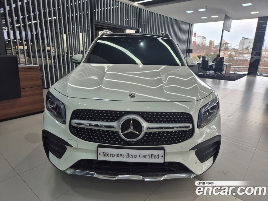 Mercedes-Benz GLB-Class 2023