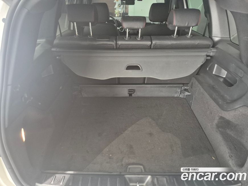 Mercedes-Benz GLB-Class 2023