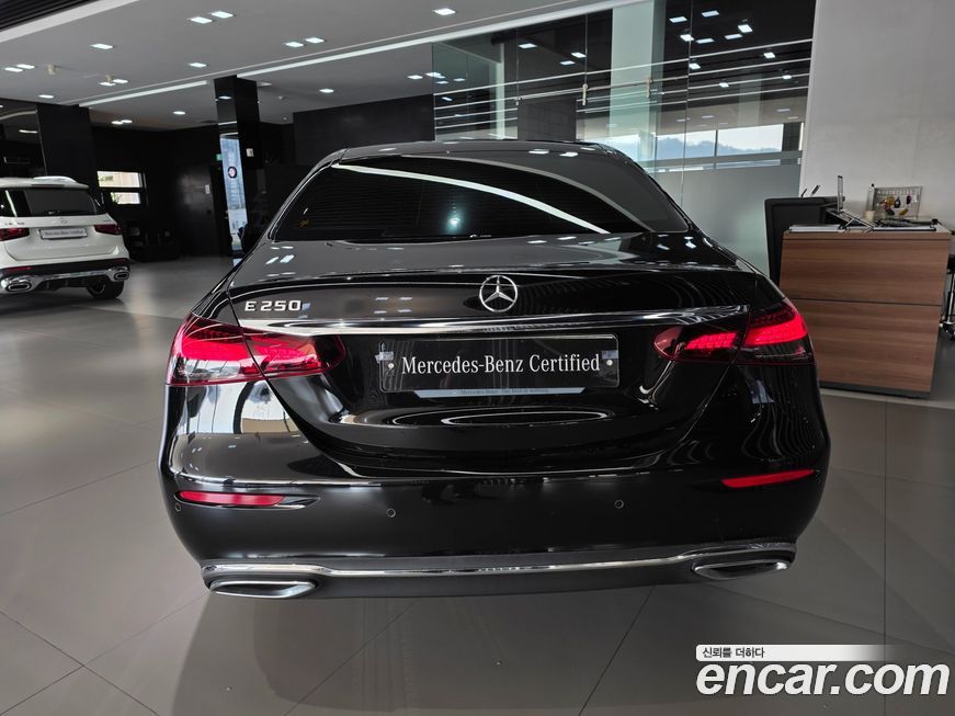 Mercedes-Benz E-Class 2021