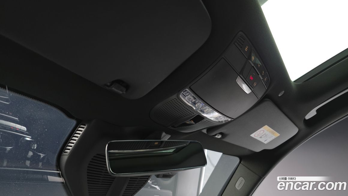 Mercedes-Benz GLC-Class 2021