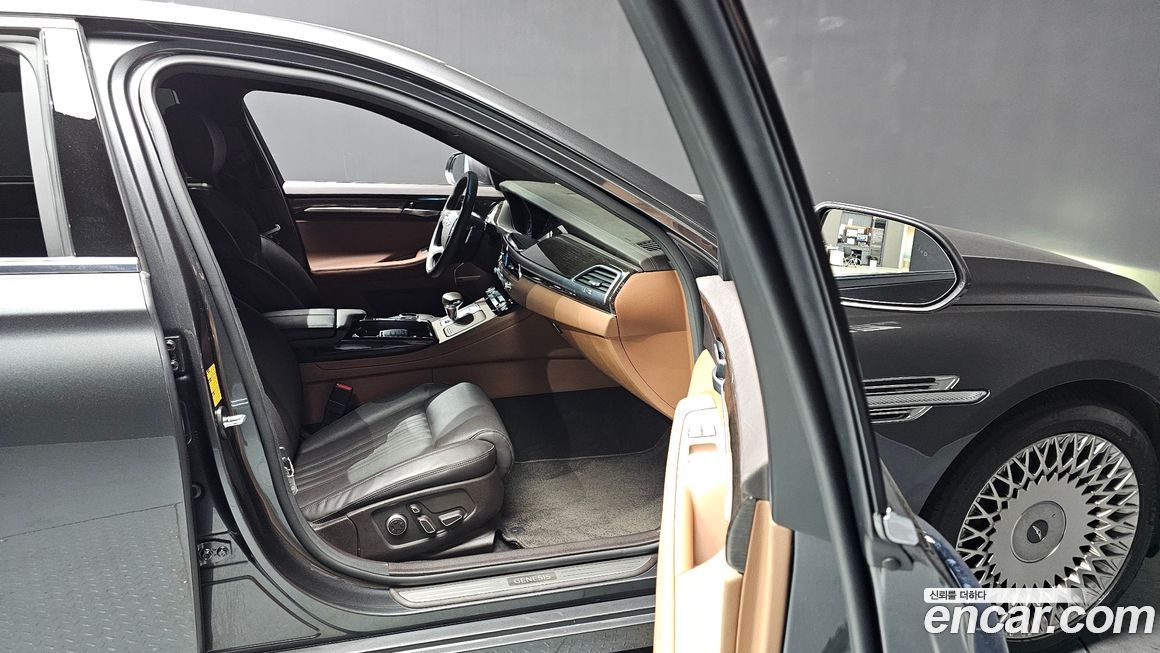 Genesis G90 2021