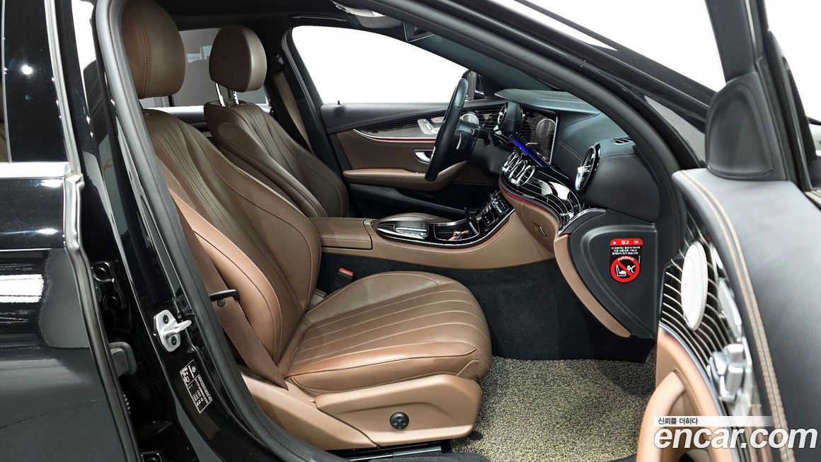 Mercedes-Benz E-Class 2021