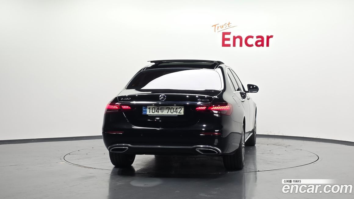 Mercedes-Benz E-Class 2021