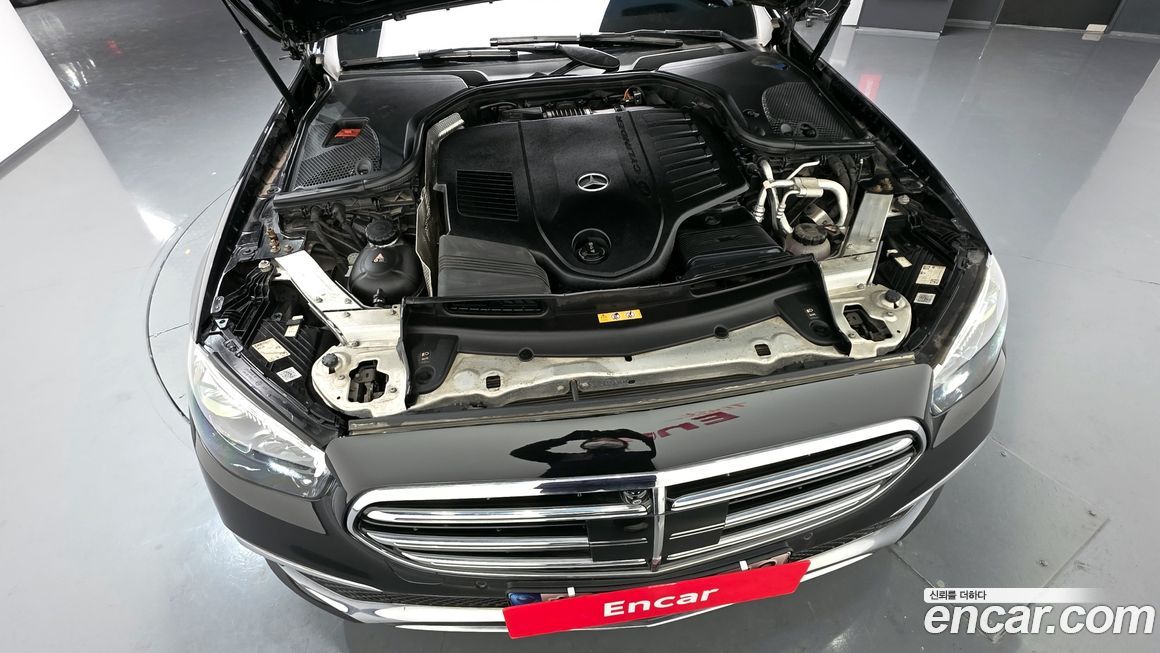 Mercedes-Benz E-Class 2021