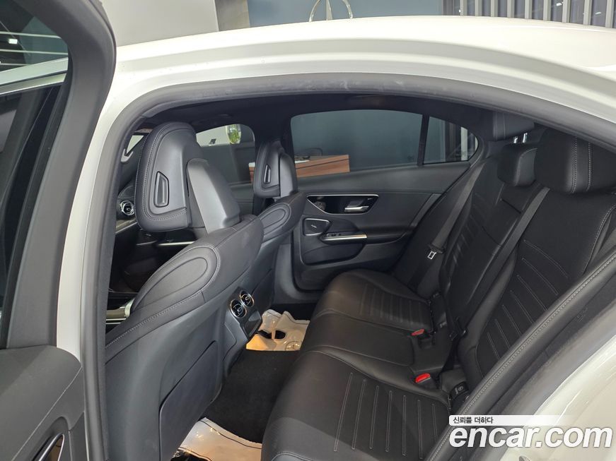 Mercedes-Benz C-Class 2023