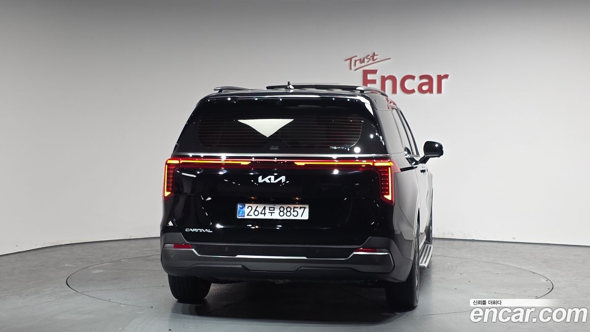 Kia Canival 2025