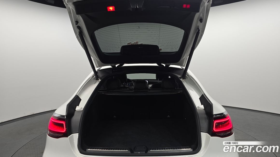 Mercedes-Benz GLC-Class 2022