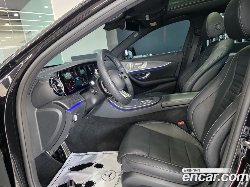 Mercedes-Benz E-Class 2022