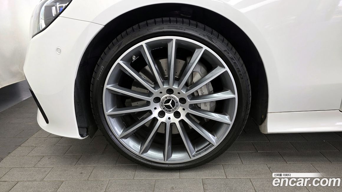 Mercedes-Benz E-Class 2021