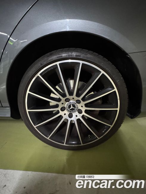 Mercedes-Benz E-Class 2023