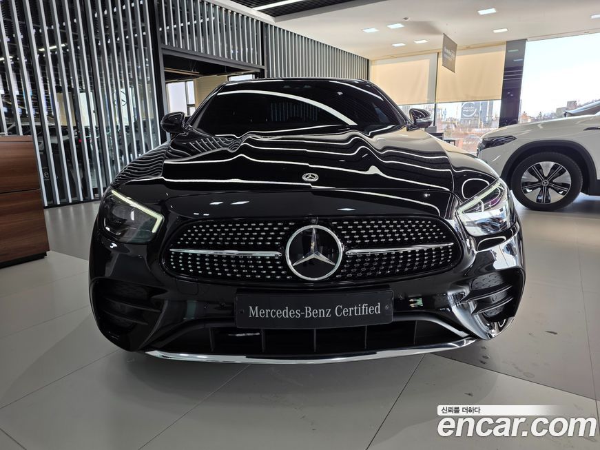 Mercedes-Benz E-Class 2022