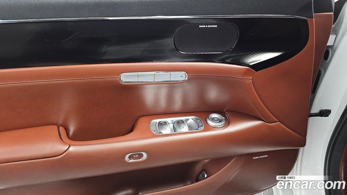 Genesis G90 2022