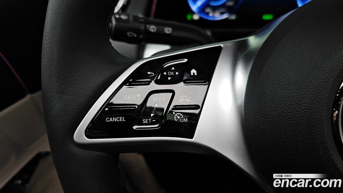 Mercedes-Benz EQB 2026