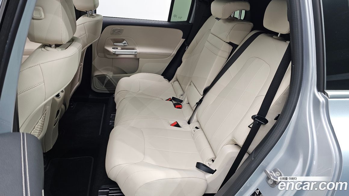 Mercedes-Benz EQB 2026