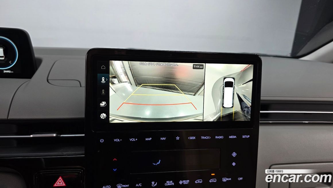 Hyundai Staria 2025