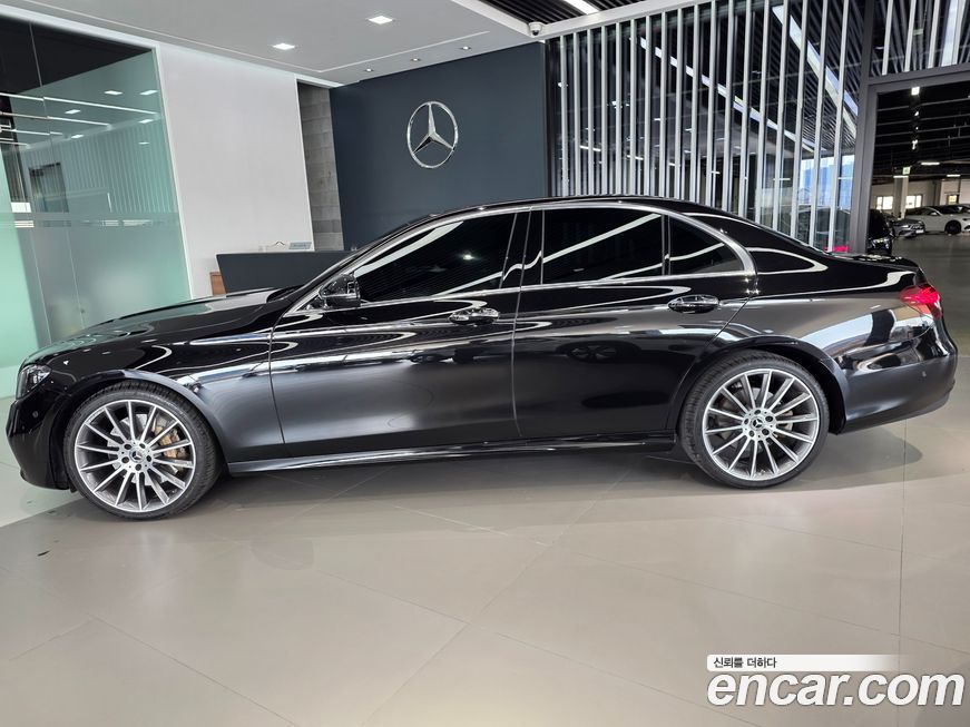 Mercedes-Benz E-Class 2022