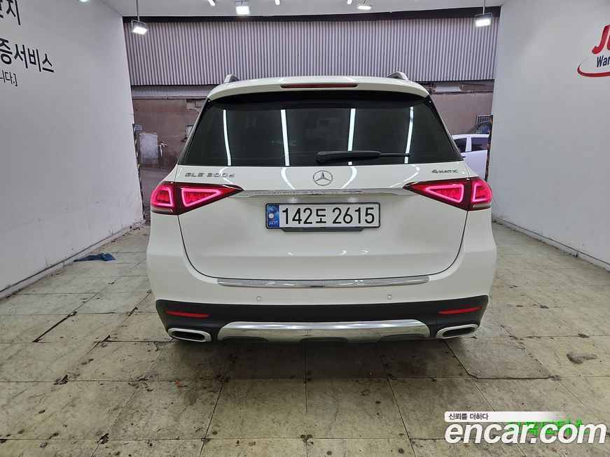 Mercedes-Benz GLE-Class 2021