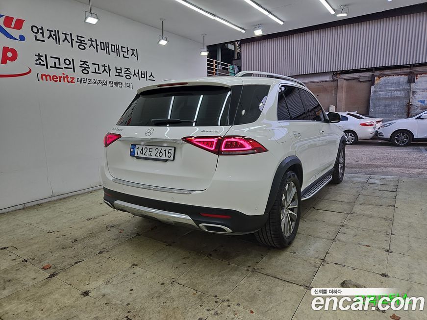 Mercedes-Benz GLE-Class 2021