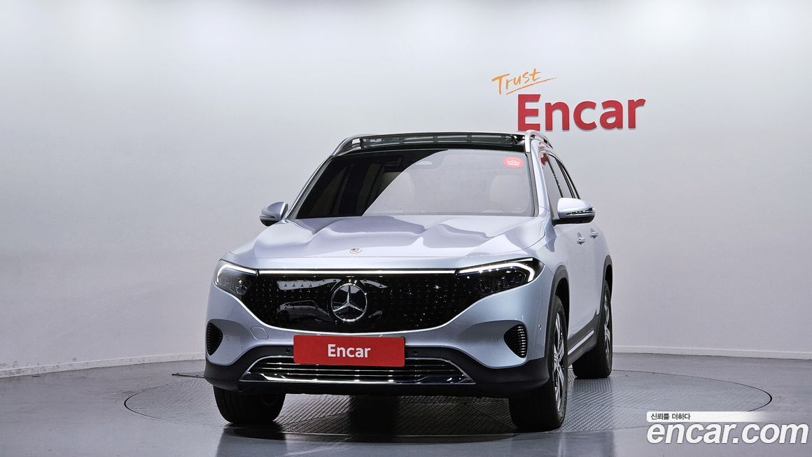 Mercedes-Benz EQB 2026