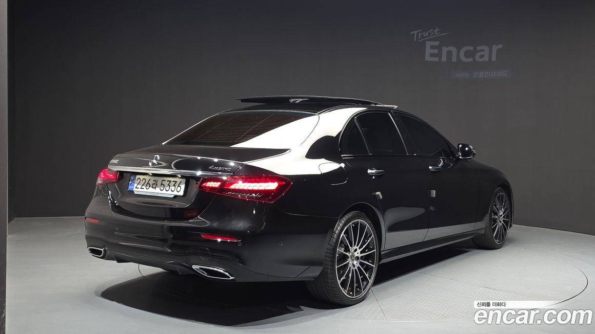 Mercedes-Benz E-Class 2023