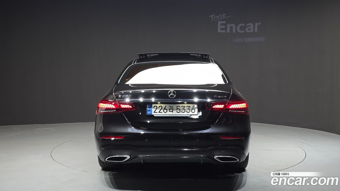 Mercedes-Benz E-Class 2023