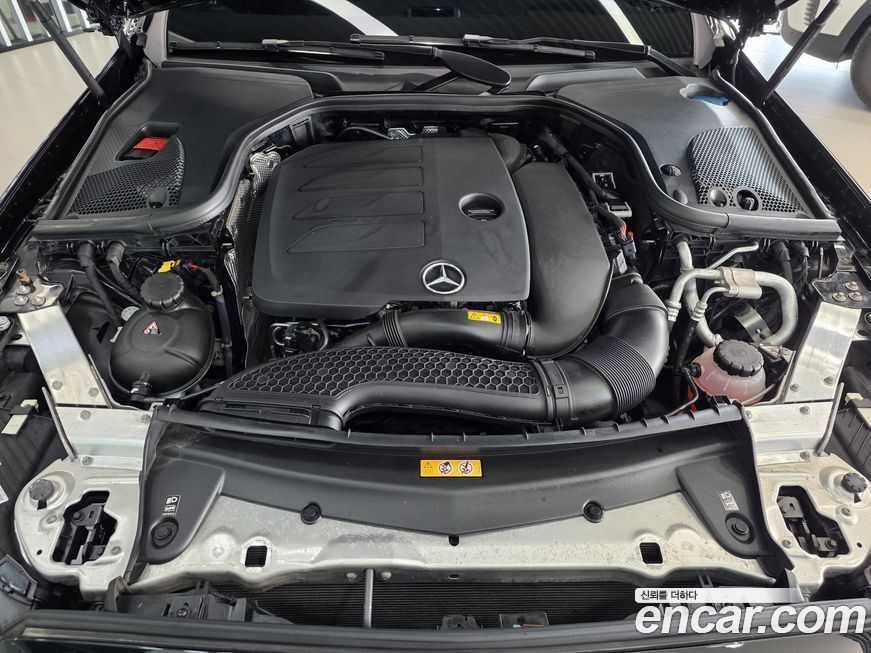 Mercedes-Benz E-Class 2022