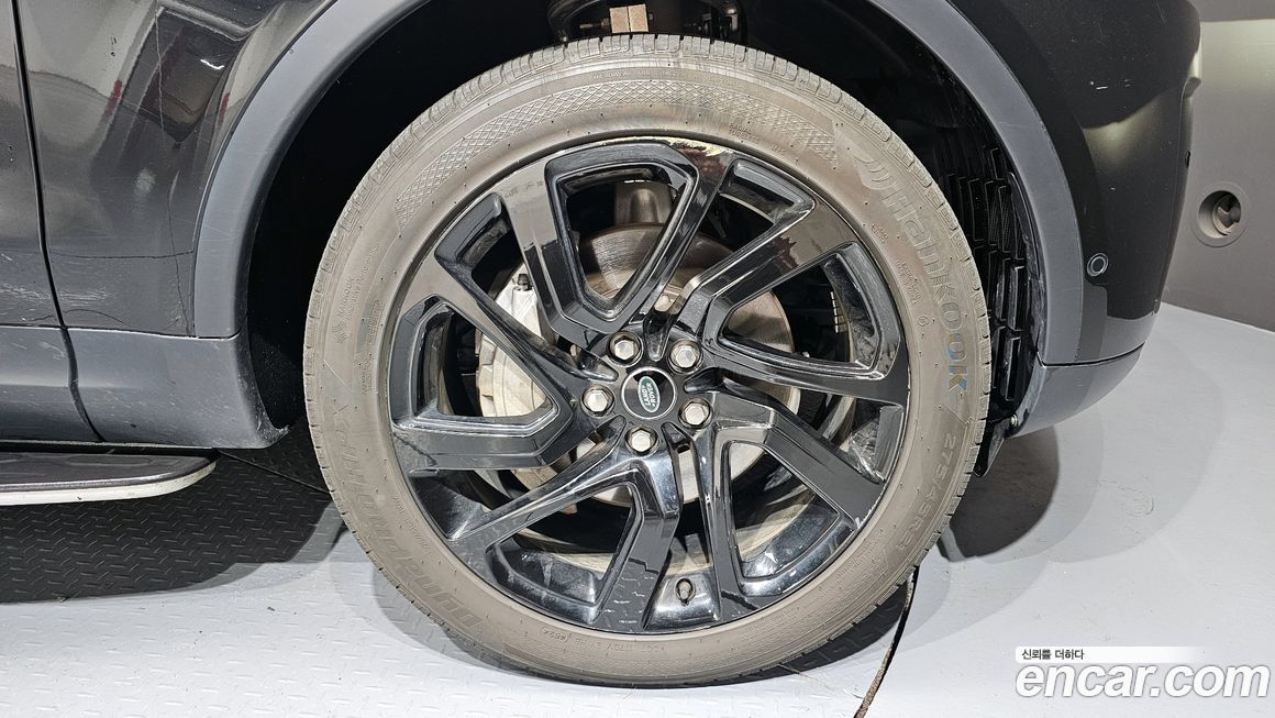 Land Rover Discovery 2022