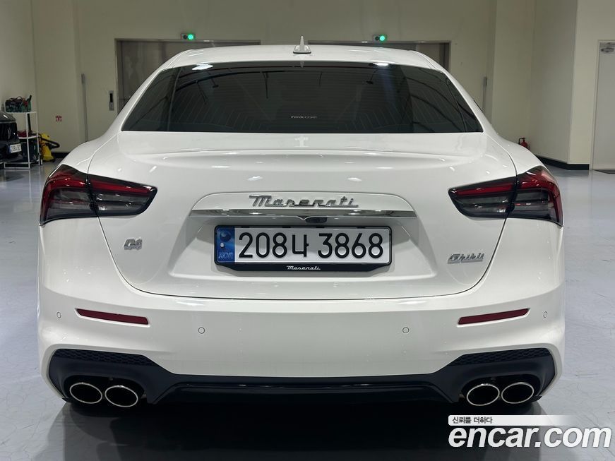 Maserati Ghibli 2023