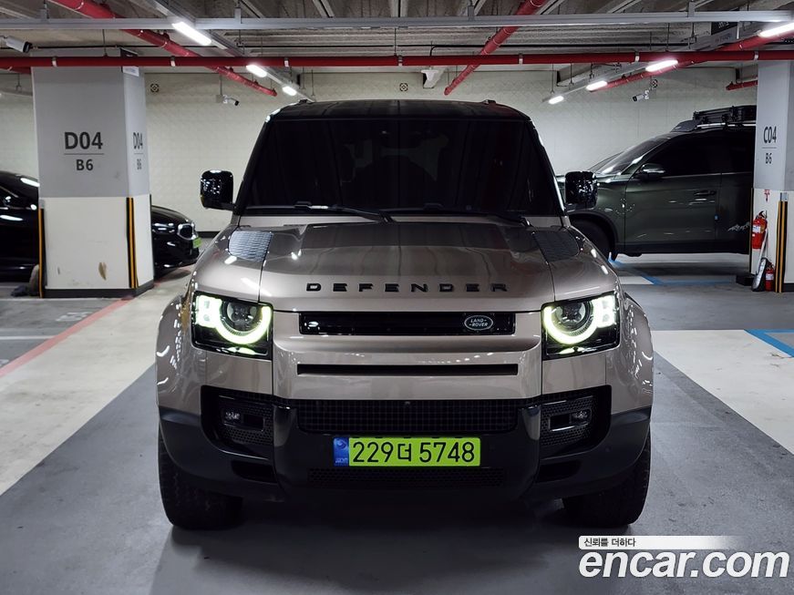Land Rover Defender 2023