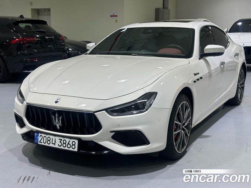 Maserati Ghibli 2023