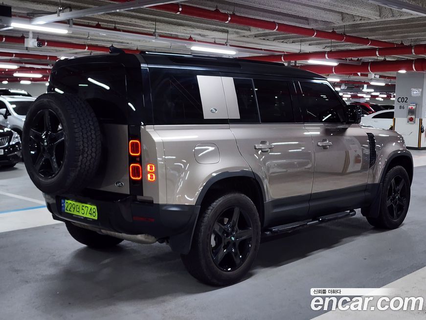 Land Rover Defender 2023