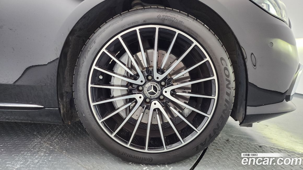 Mercedes-Benz S-Class 2023