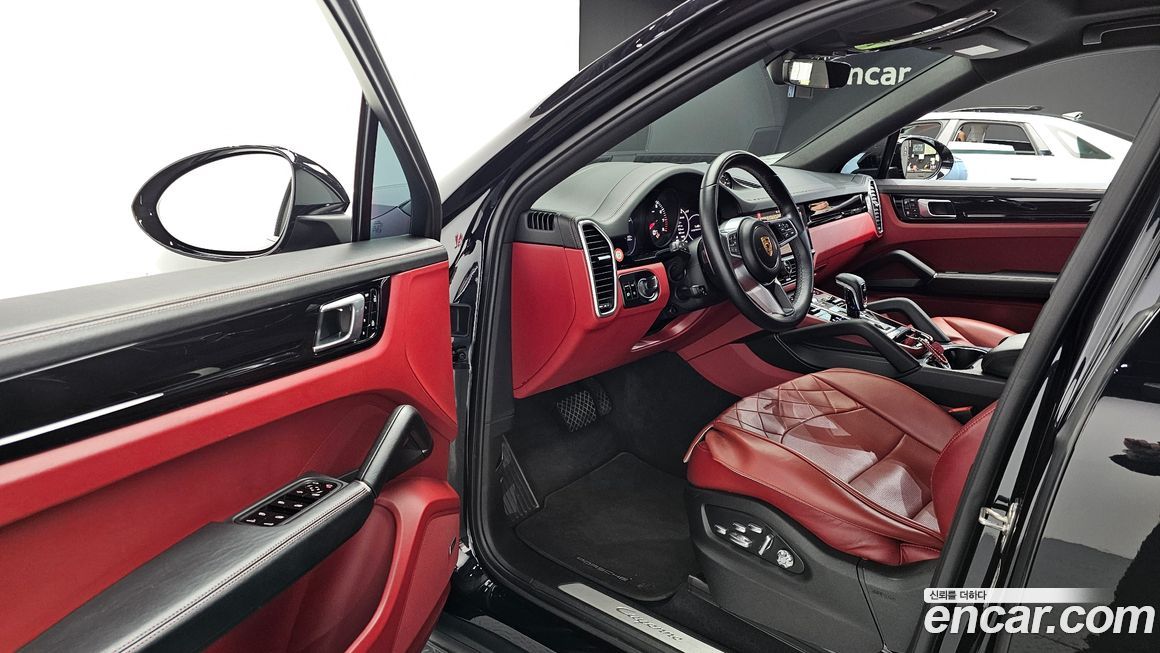 Porsche Cayenne 2021