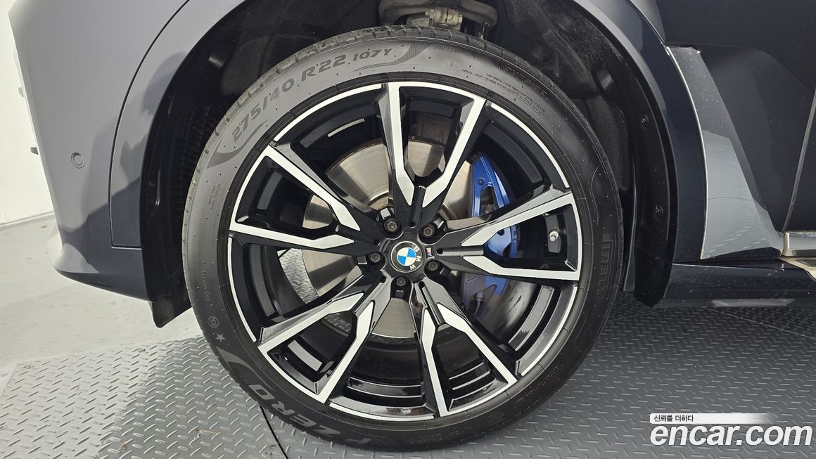 BMW X7 2021