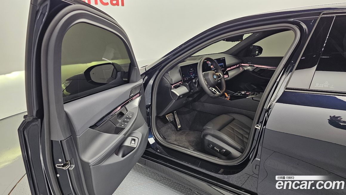 BMW 5-Series 2025