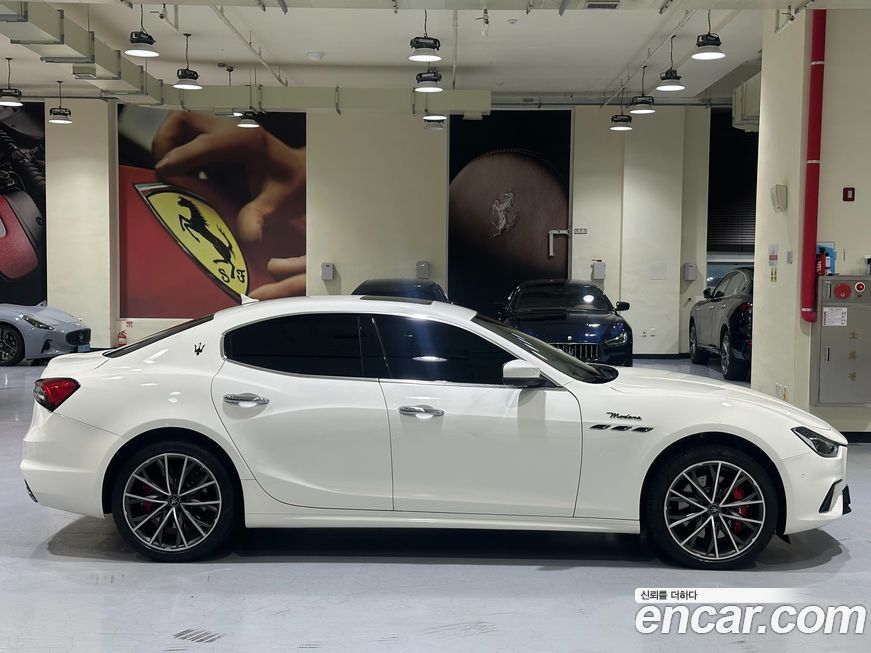 Maserati Ghibli 2023