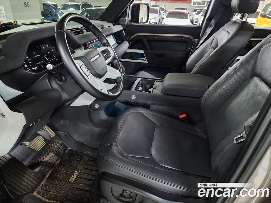 Land Rover Defender 2023