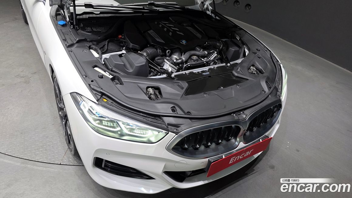 BMW 8-Series 2023