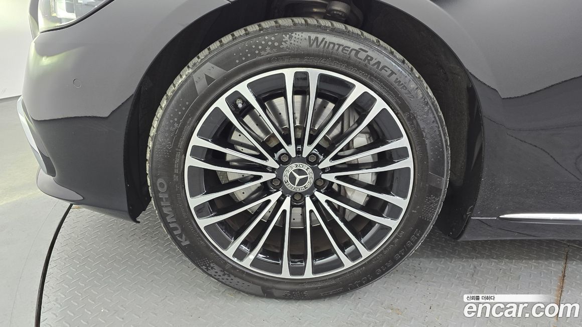 Mercedes-Benz S-Class 2023