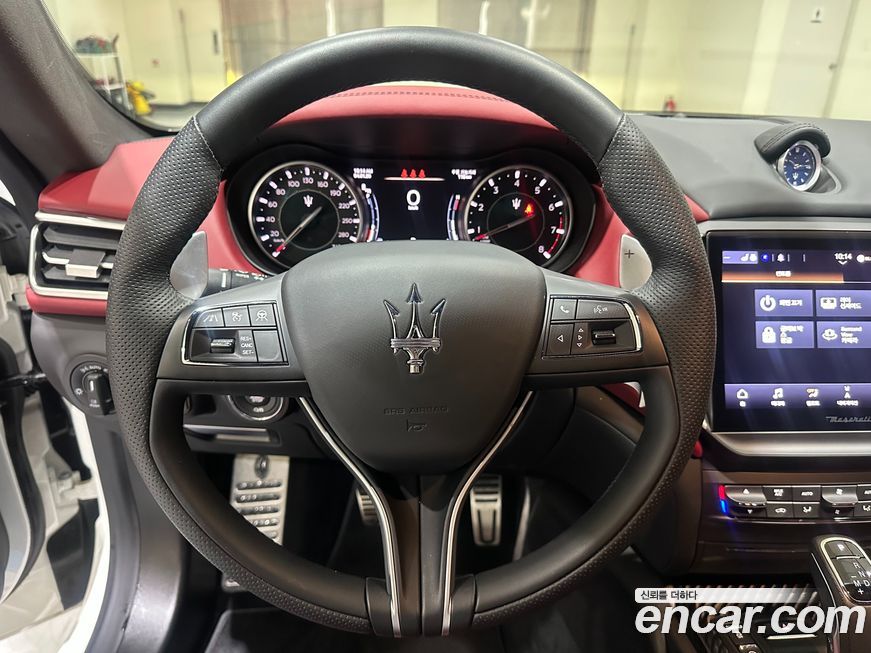 Maserati Ghibli 2023