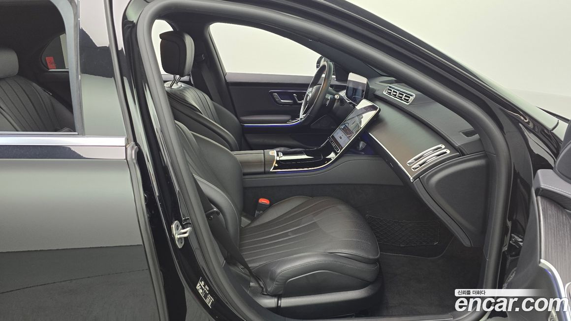 Mercedes-Benz S-Class 2023