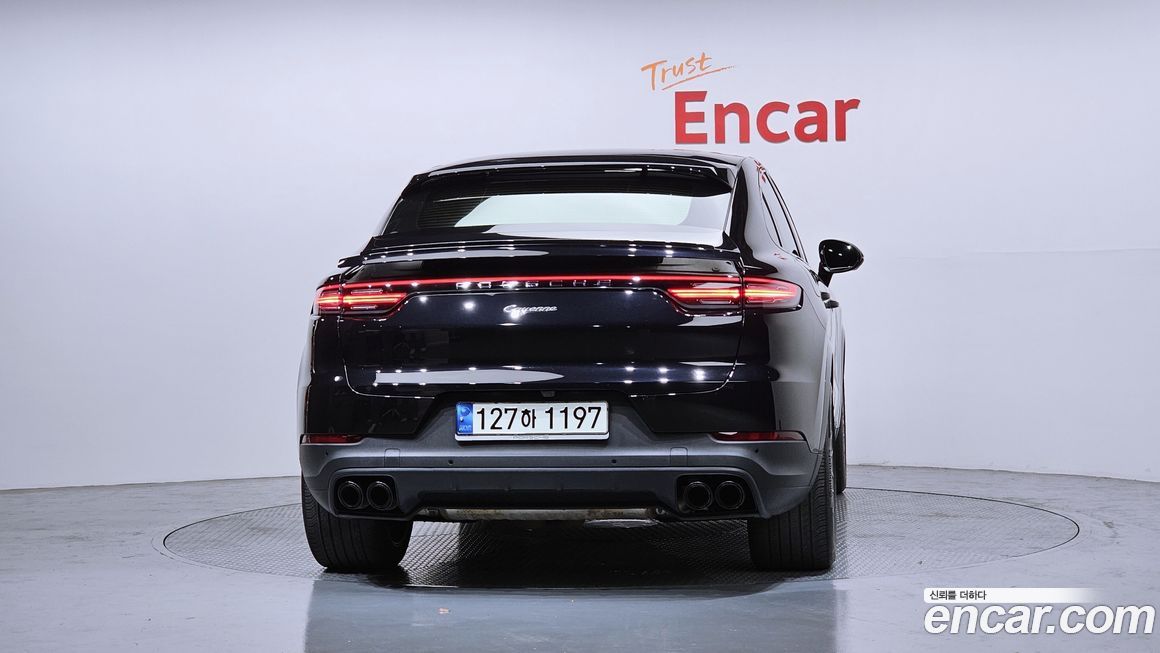 Porsche Cayenne 2021