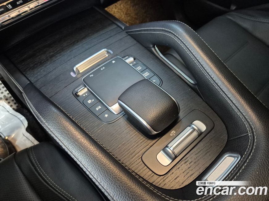 Mercedes-Benz GLE-Class 2023