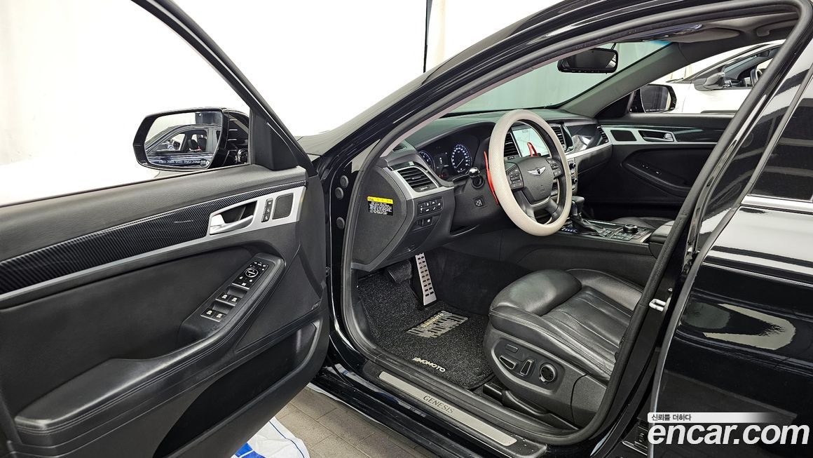 Hyundai Genesis 2014