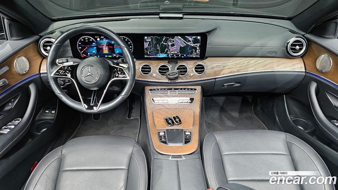 Mercedes-Benz E-Class 2021