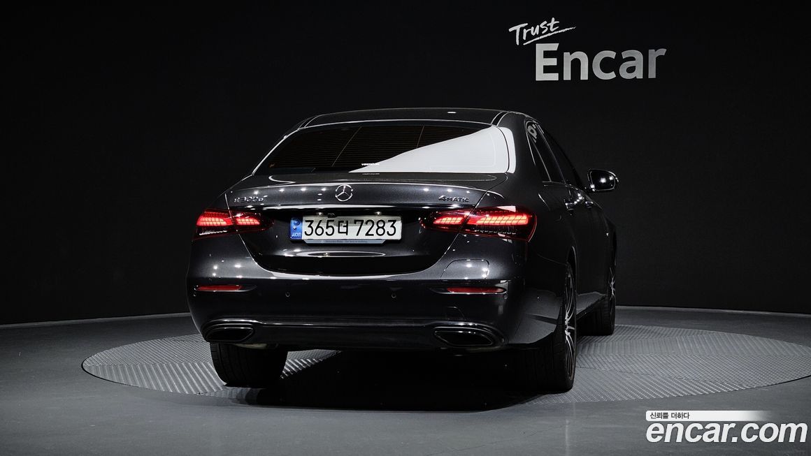 Mercedes-Benz E-Class 2021