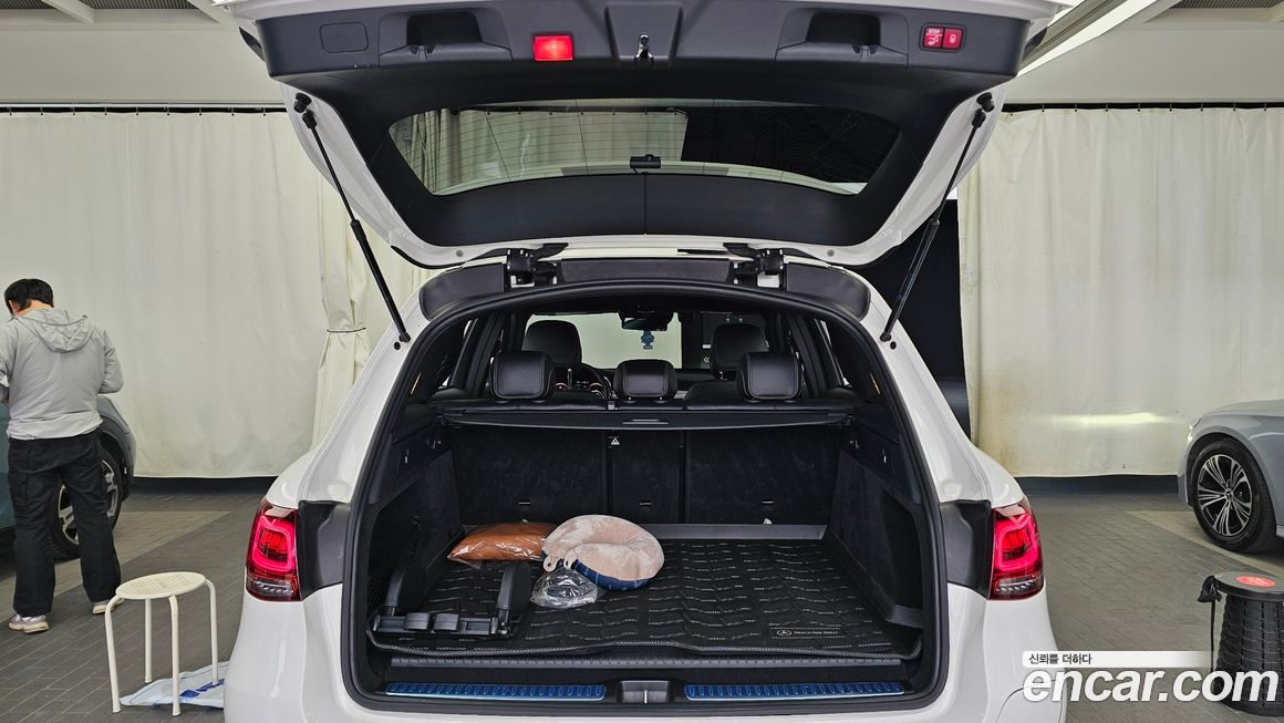 Mercedes-Benz GLC-Class 2020